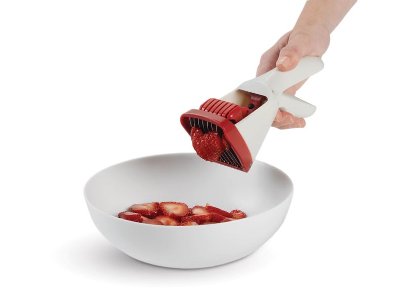 Chef'n Hand-Held Slicer Strawberry Slicester, Cherry/Meringue - Image 4